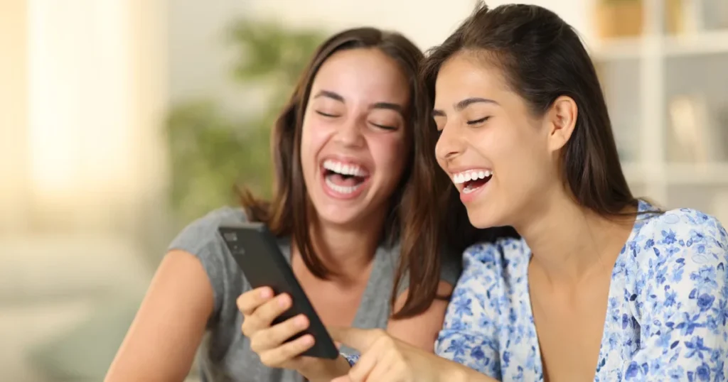 good-questions-to-ask-friends-to-deepen-the-friendship