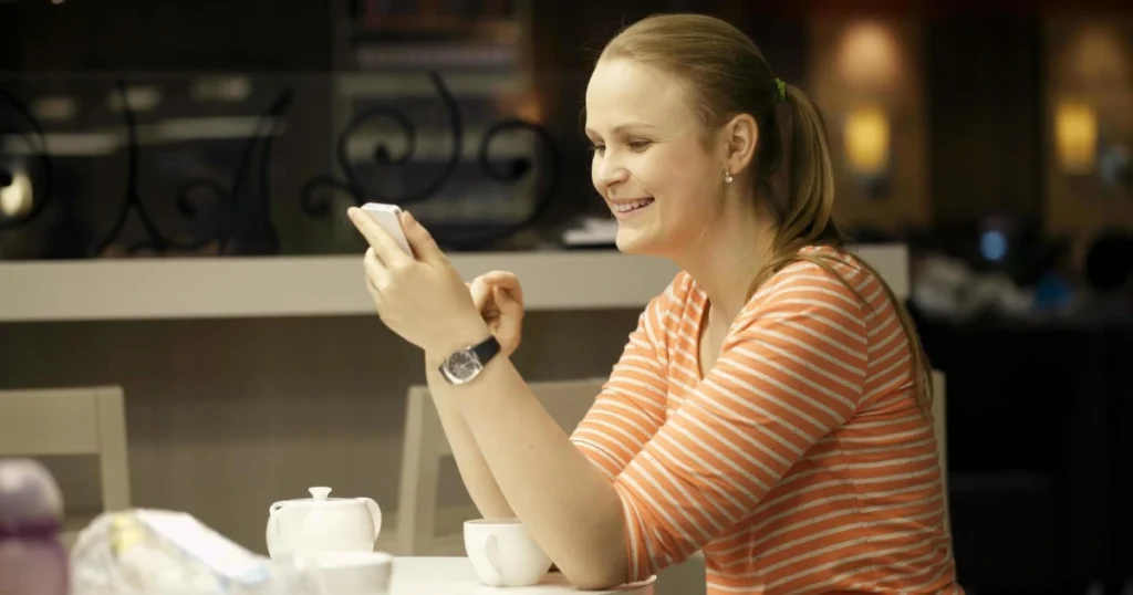 how-to-respond-to-hey-from-a-girl